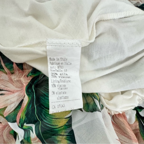 Flowy Palm Leaf Scoop Neck Top, EUC, Sz S - Picture 8 of 10